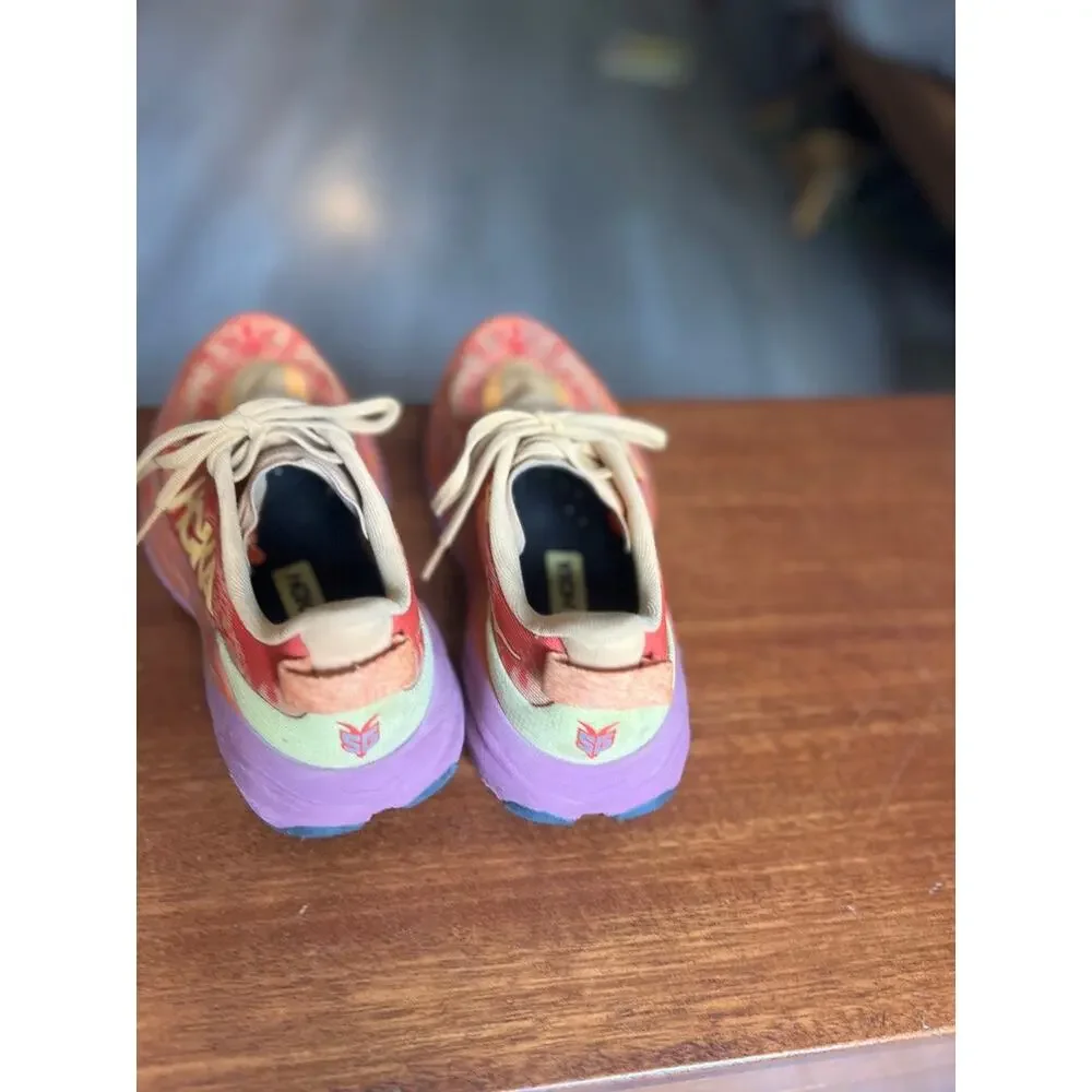 Hoka Speedgoat 6 Womens 8B